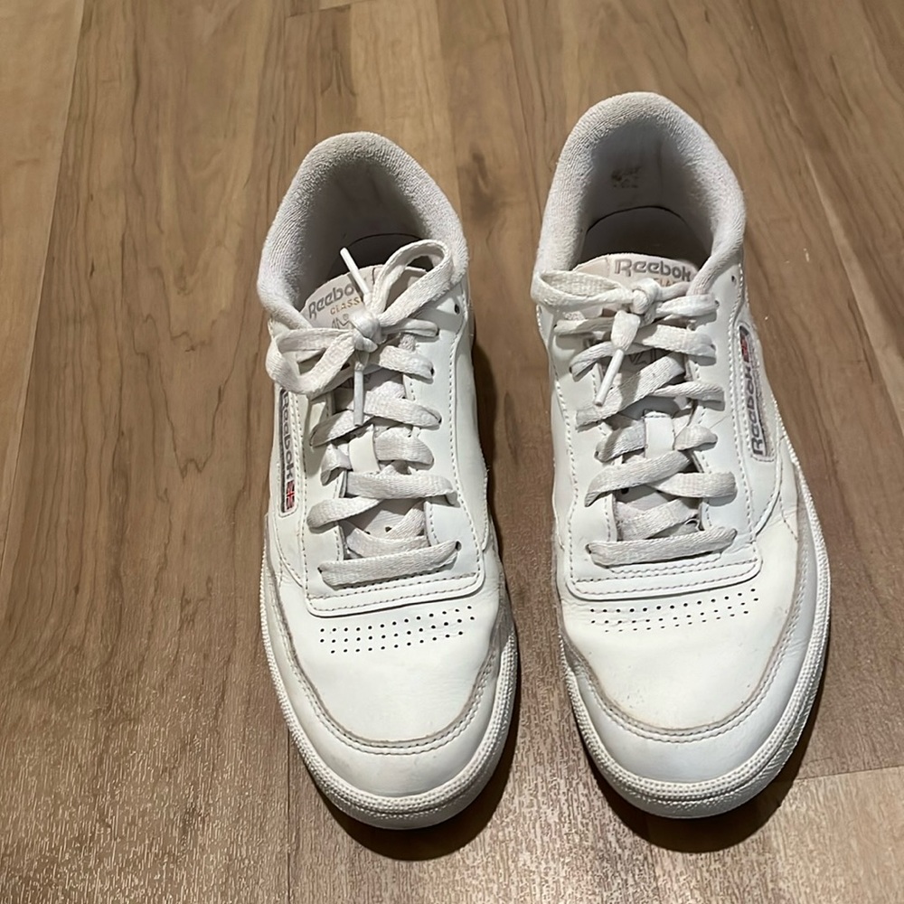 Women’s Reebok shoes size 8.5
